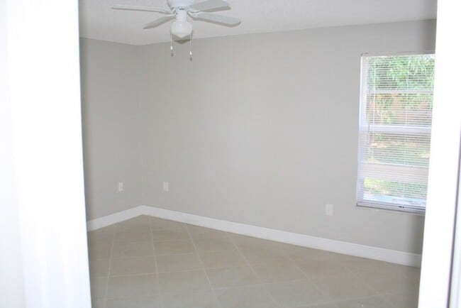 Photo - Beautifully updated over size 2 bed 2 bath 1 car garage home!