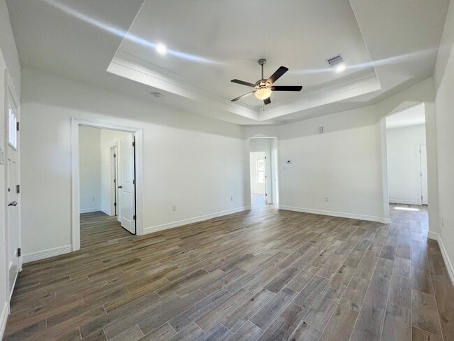 Photo - 2507 Ave G
