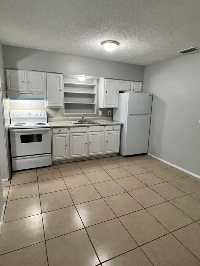 Photo - 5511 18th St W Unidad D