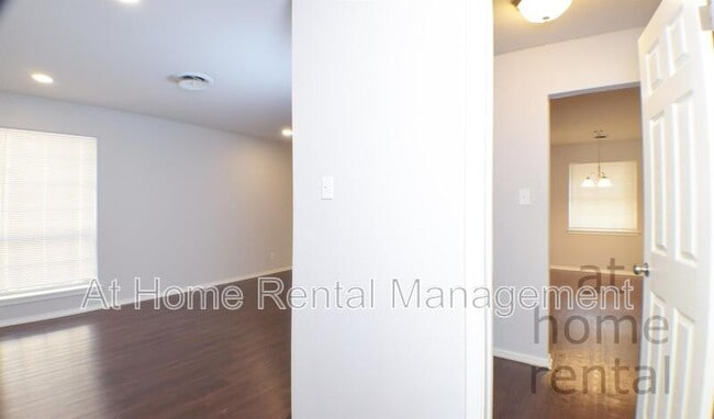 Photo - 4711 S Fulton Pl