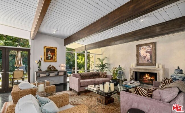 Photo - 2530 Hutton Dr