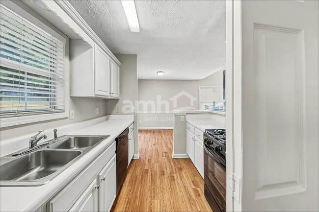 Photo - 105 Unity Cove