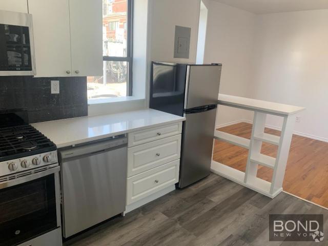 Building Photo - 2 bedroom in New York NY 10019 Unit 5b Rental