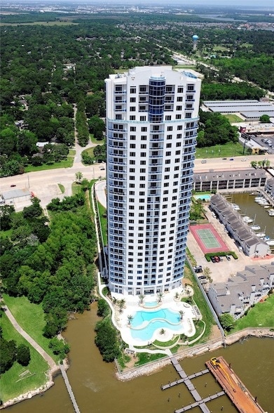 Building Photo - 4821 E NASA Pkwy Unit 24S Rental
