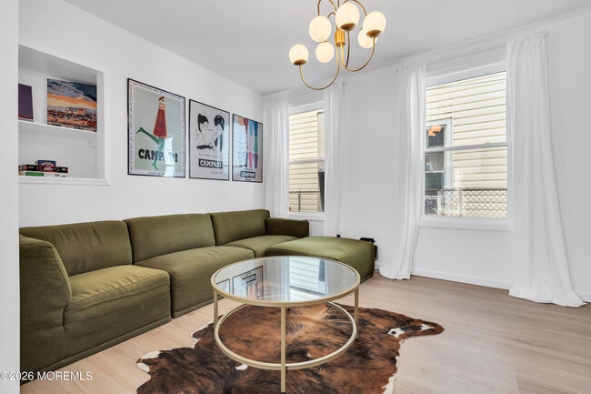 611 3rd Ave Unit 1