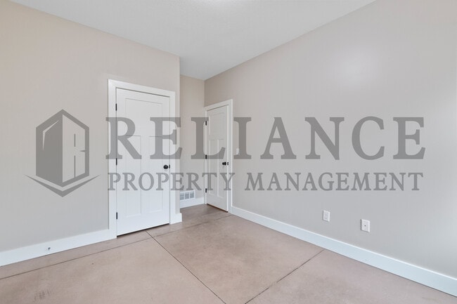 Photo - 3325 E Aster St