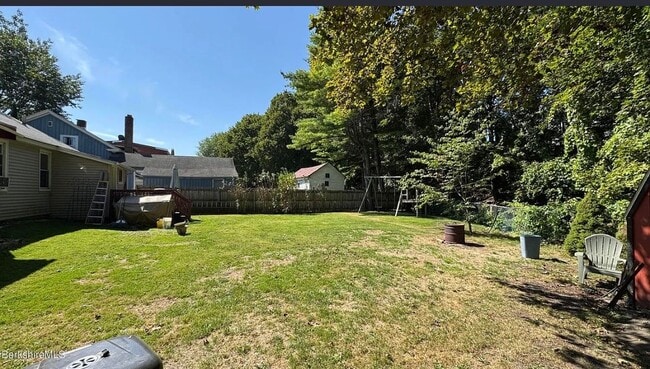 Photo - 100 Columbia St