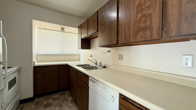 Photo - Move in ready unit on Holli Springs Unit B