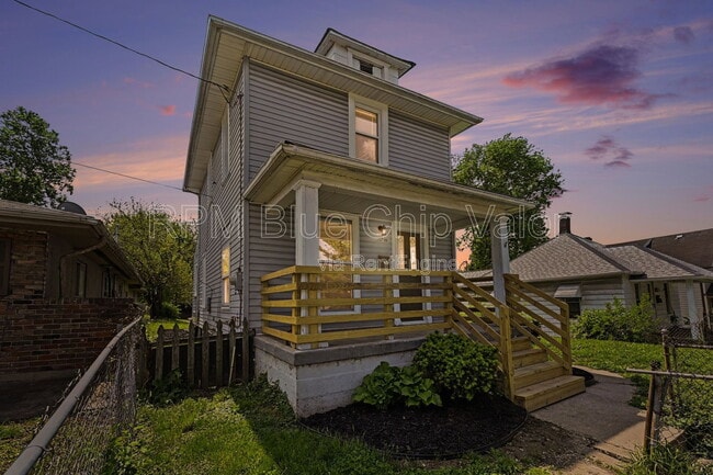 Photo - 1710 Lawn Ave