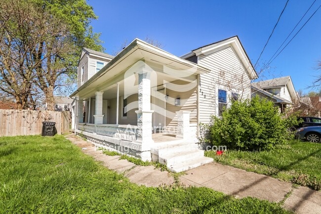 Photo - 320 N 44th St