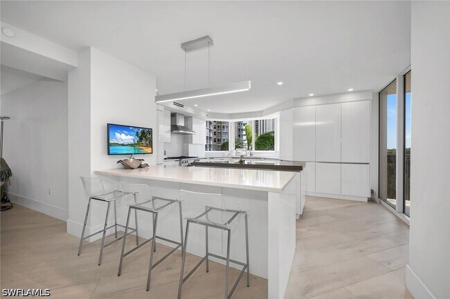Photo - 6597 Nicholas Blvd Unit 401