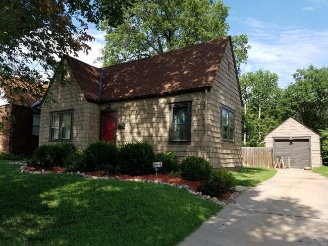 Building Photo - Coming Soon!!  Charming College Hill  Cott... Rental