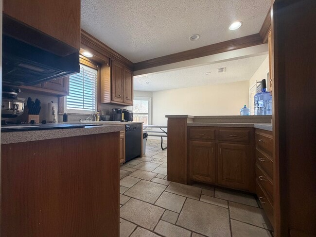 Photo - 4103 101st St