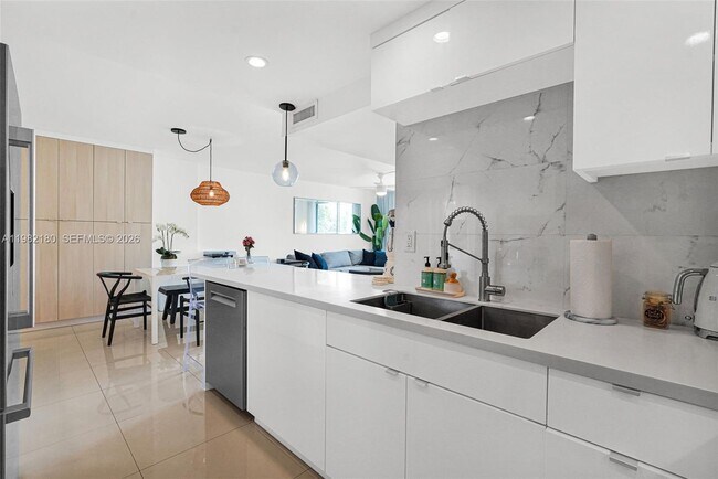 Photo - 1605 Bay Rd Unidad 201