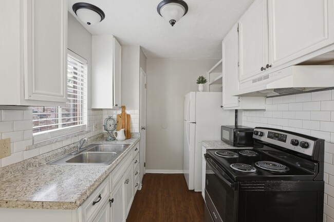 Photo - 905 Craig Dr