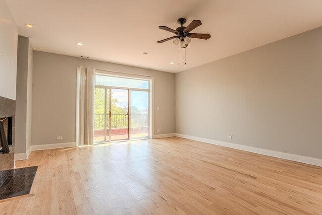 Photo - 5408 S Michigan Ave Unit 5S