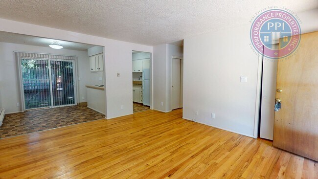 Photo - 3348-3350-3350 SE Taylor St Unit 3350