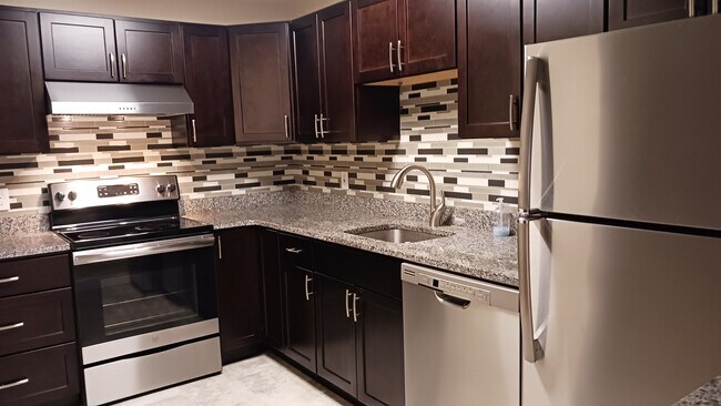 Photo - 27 Park Avenue Ct Unit 20