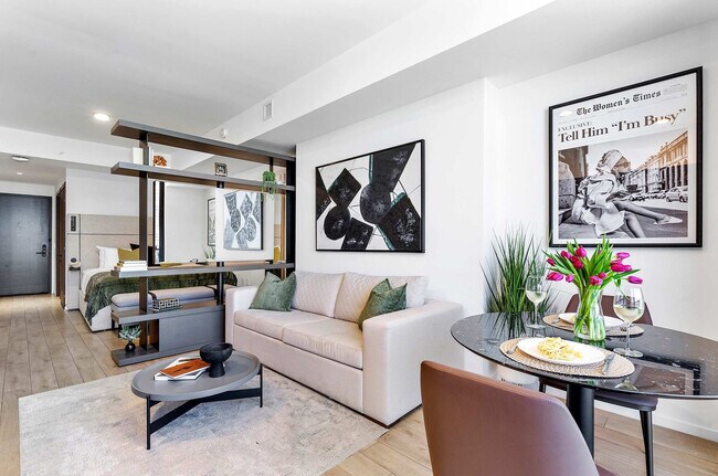 Building Photo - 398 NE 5th St