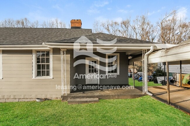 Building Photo - 30 Smythe St