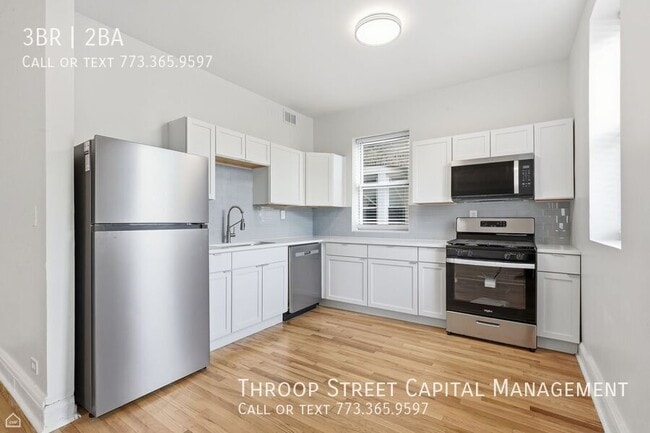 Building Photo - 6134 S Vernon Ave Unit 3S