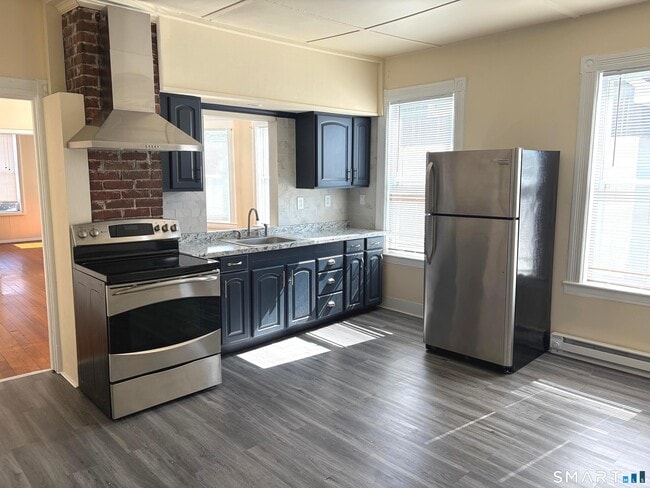 Photo - 137 Clifton St