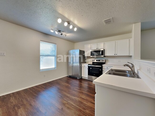 Photo - 2509 Margaret Ln House