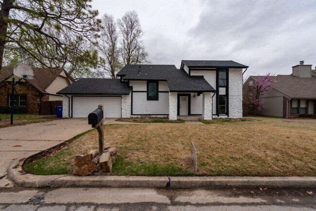 Gorgeous 3 Bedroom Remodel, BA Schools! - Gorgeous 3 Bedroom Remodel, BA Schools! House