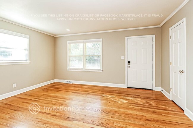 Photo - 1142 Eastview Dr