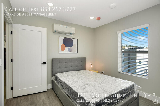 Building Photo - $1,000 Move-in Credit! The Carl on Lauretta Unit 3 Rental