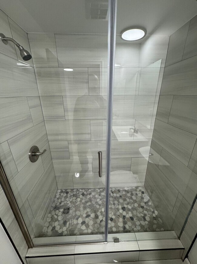 Photo - All New Luxury Living In Plymouth Unidad 202