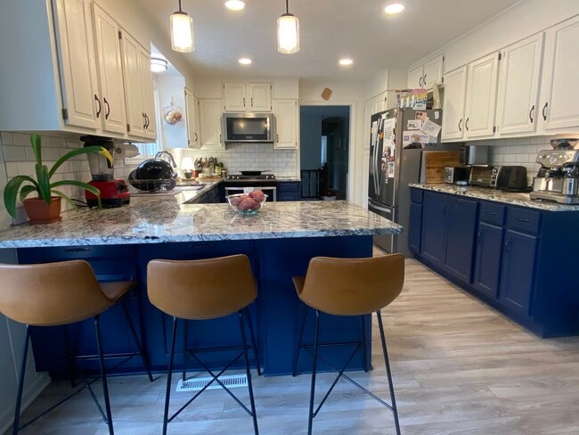 Photo - 711 Oak Terrace Ln