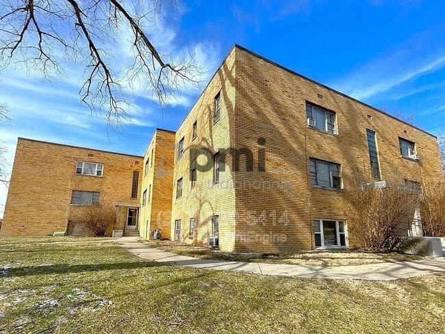 Building Photo - 8 N Butler Ave Rental