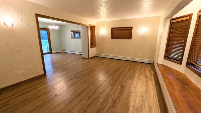 Photo - 1140 Lake Dr