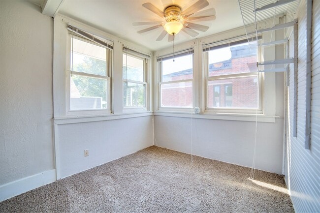 Photo - Knapp Duplex (2408/2410) Unit 2408