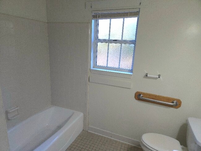 Photo - 3669 Earl St