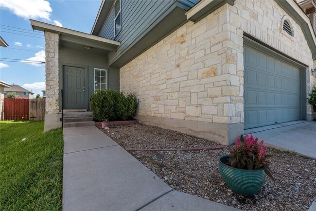 Photo - 2124 Nestlewood Dr