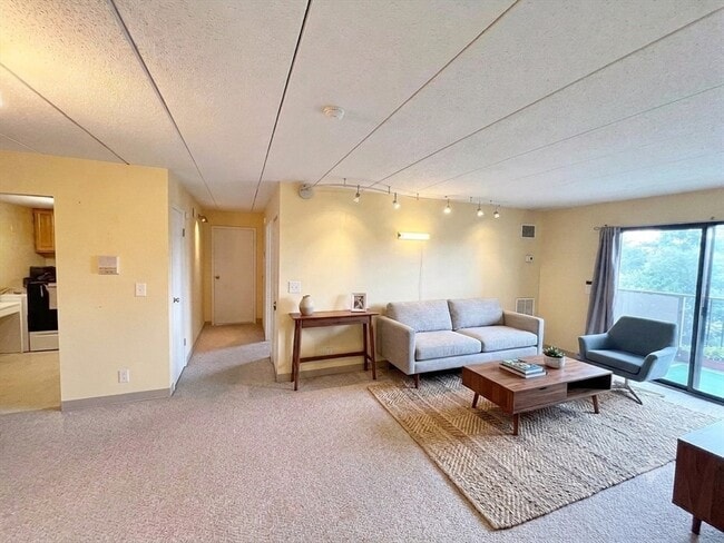 Photo - 175 Quincy Shore Dr Unit B55