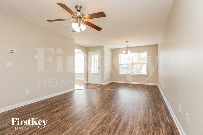 Photo - 1623 Sprucedale Dr