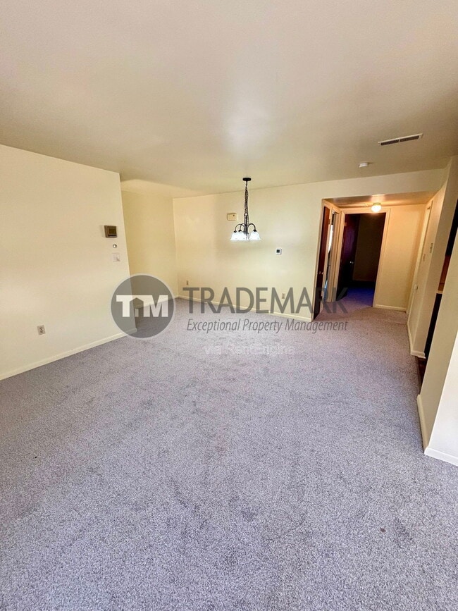 Photo - 302 Lincoln Ave Unit 11