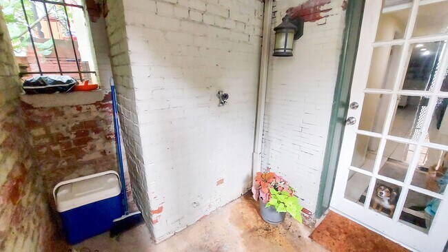 Photo - 2719 Ontario Rd NW Unit #1 (LL)