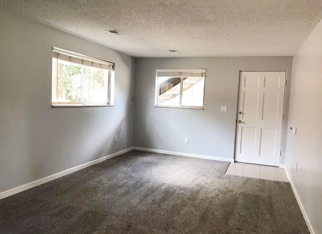 Photo - 4641–4639 S Acoma St – Spacious 2-Bedroom Duplex Homes in Englewood! Unit 4641