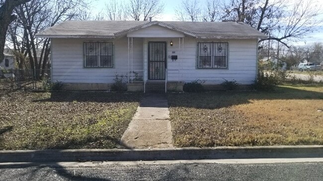 Building Photo - 514 McArthur Dr