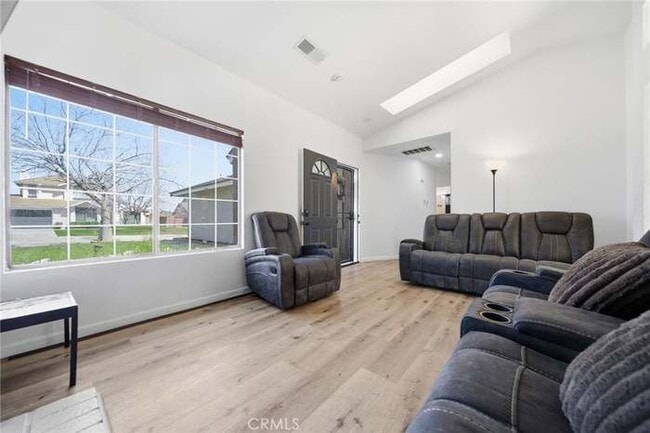 Photo - 130 Mountainside Dr