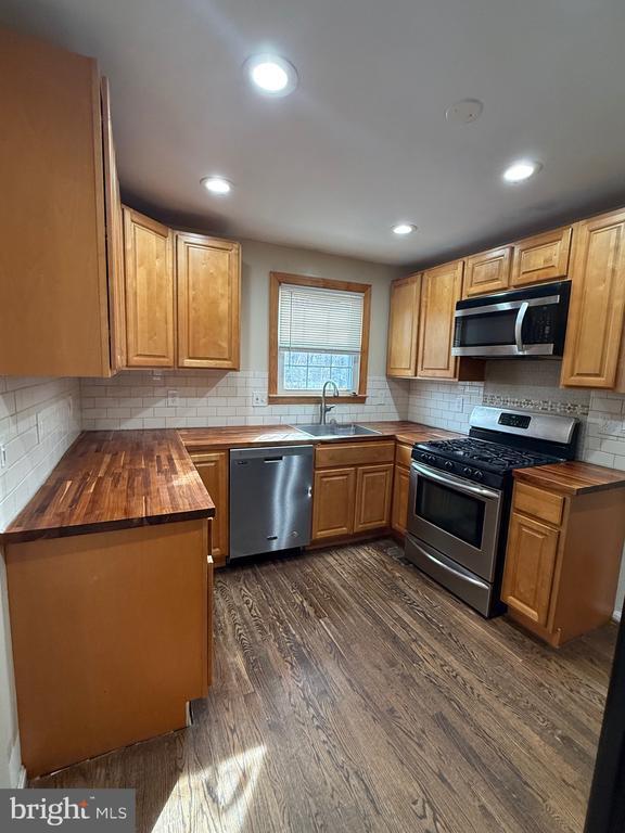 Photo - 2421 Ramblewood Dr