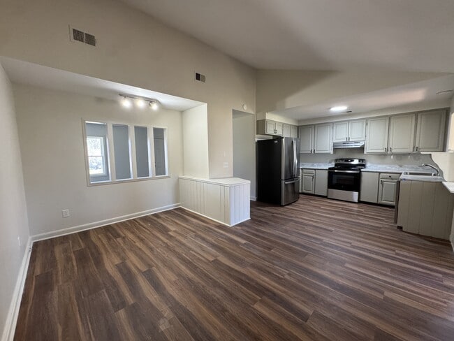 Photo - 317 Briarlea Dr