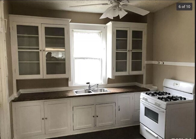 Cocina - 1026 N Elmwood Ave
