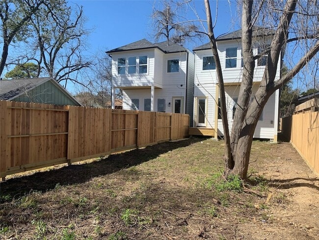 Photo - 1504 Evelyn St