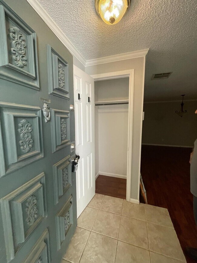 Photo - 11843 Braesview