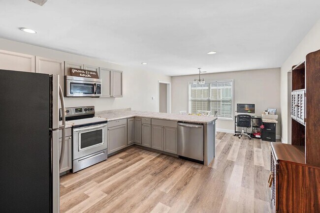 Photo - 9001 Landon Ln